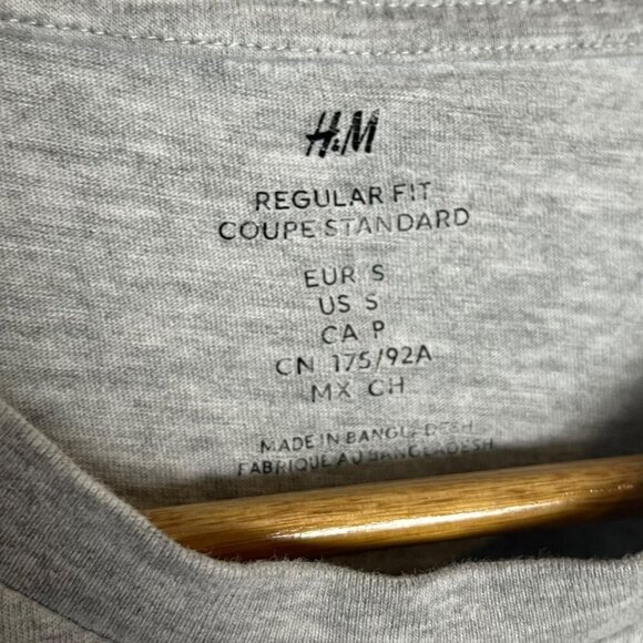 H&M Men's S T-shirt Regular Fit Gray Grey Basic Casual Lounge Classic Neutral - Picture 2 of 4